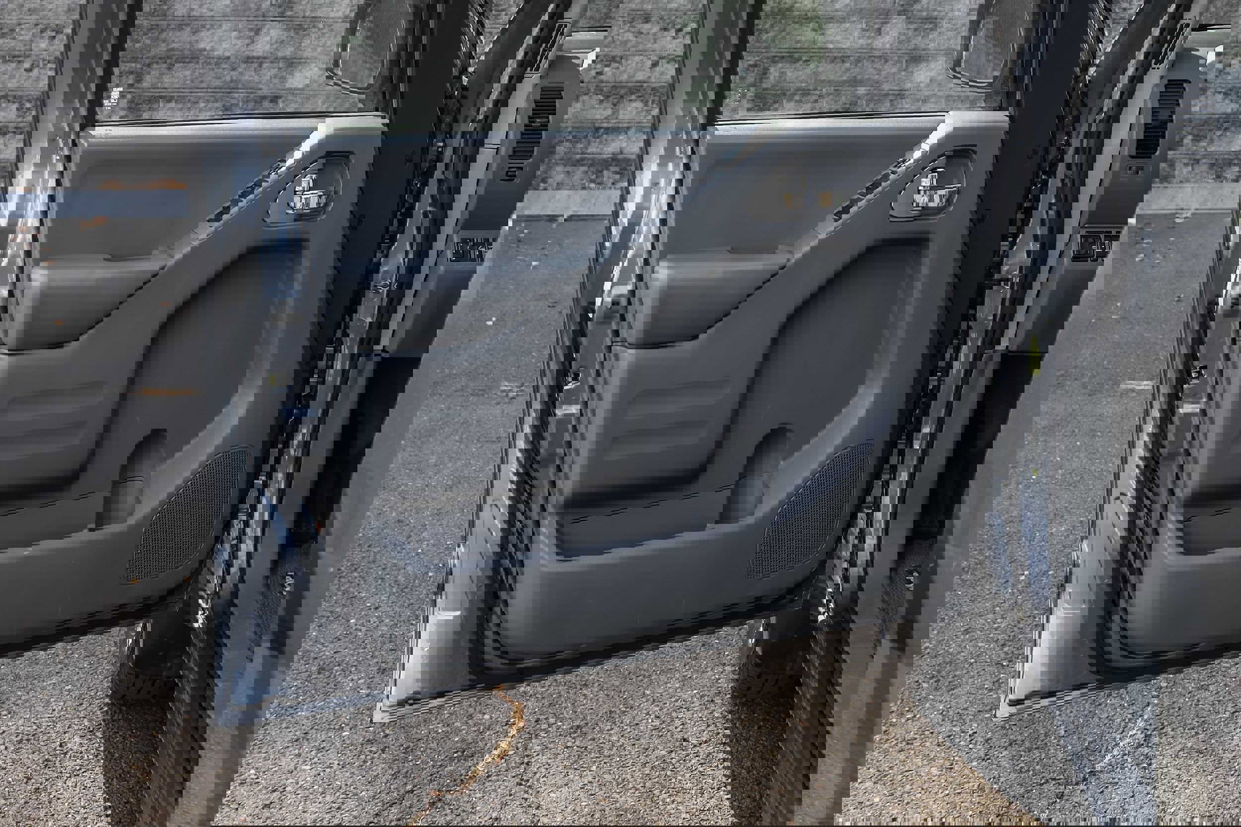 Used 2017 Nissan Frontier SV image 22