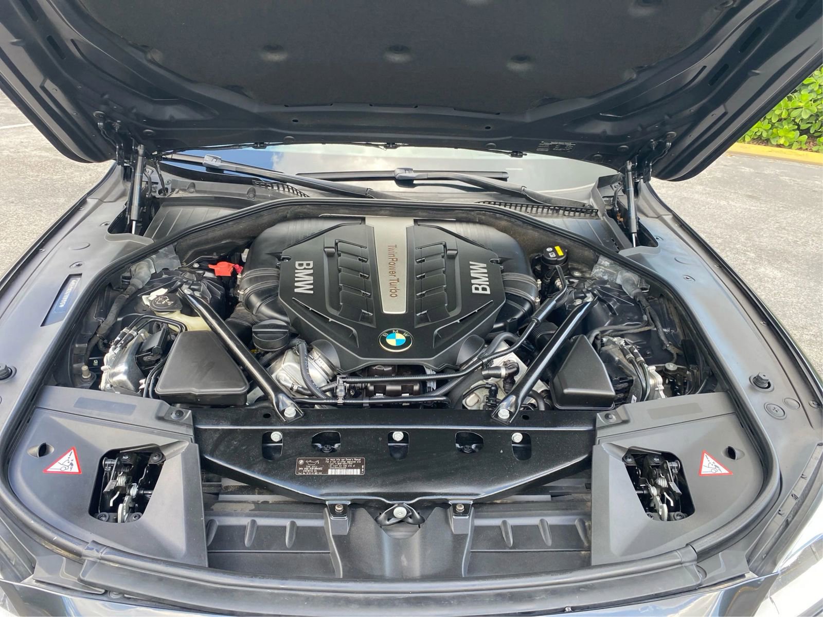 Used 2015 BMW 750Li RWD image 11