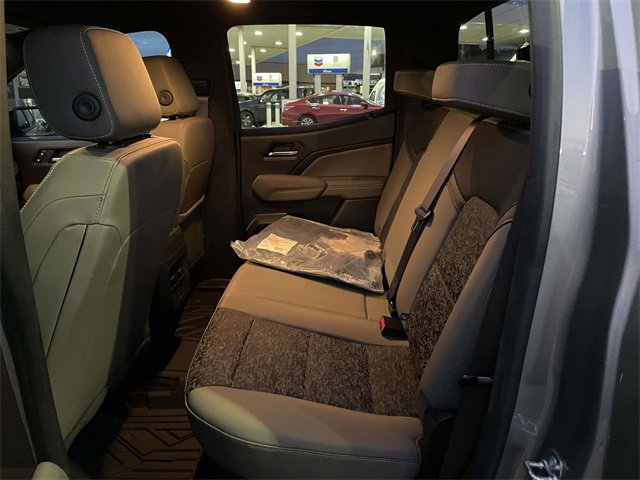 Used 2024 Chevrolet Colorado ZR2 w/ Safety Package image 13