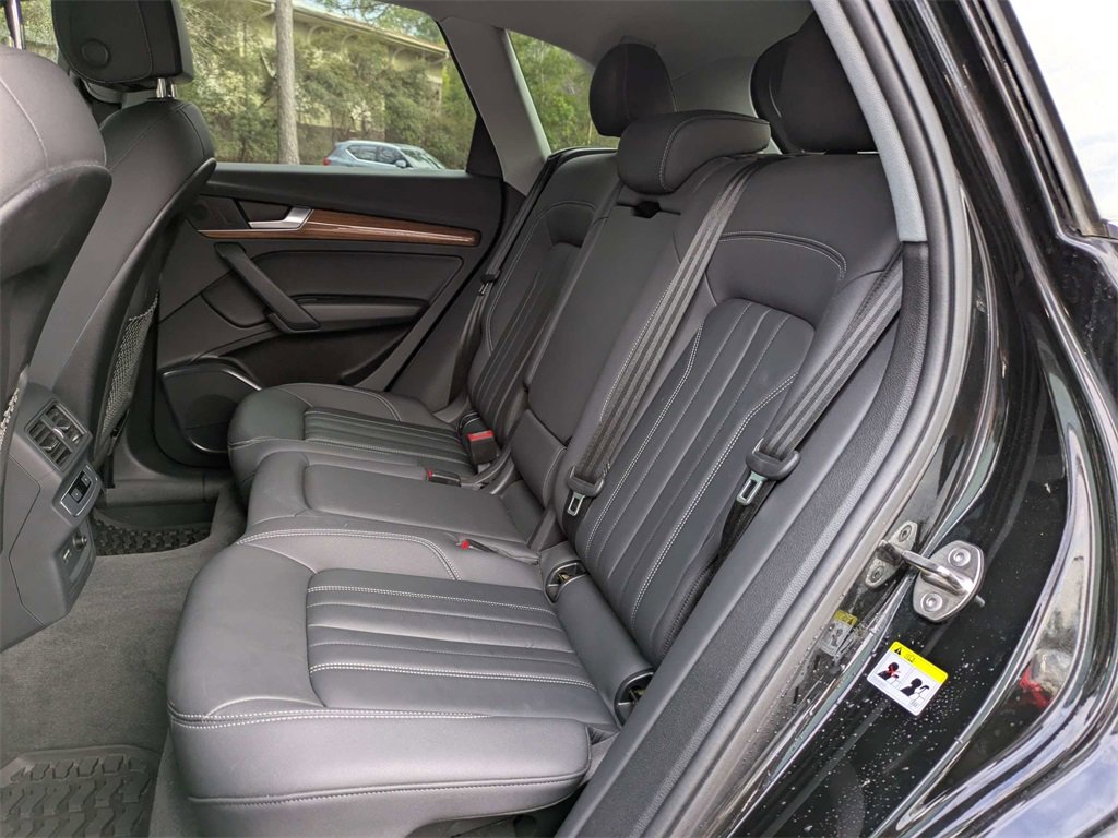 Used 2023 Audi Q5 2.0T Premium w/ Convenience Package image 15
