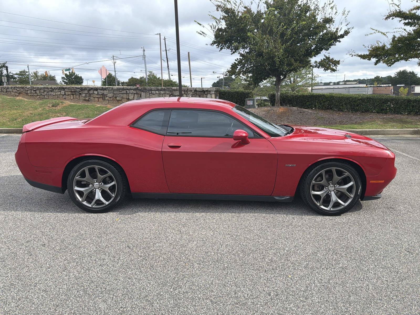 Used 2015 Dodge Challenger R/T w/ Quick Order Package 28B R/T RWD image 10
