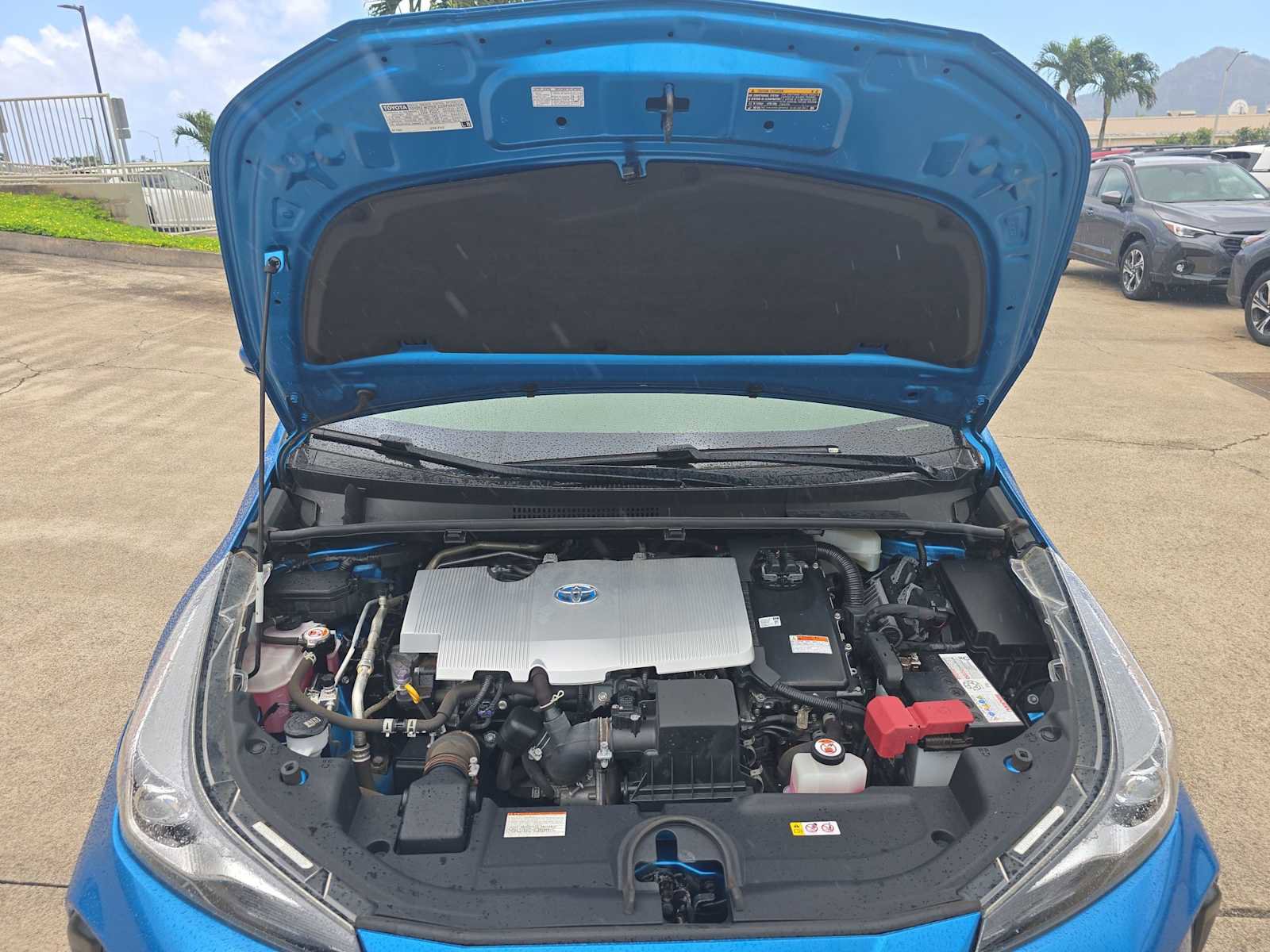 Used 2022 Toyota Prius L Eco FWD image 18