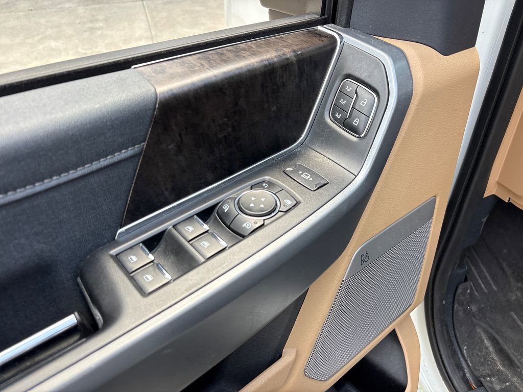 Used 2024 Ford F350 Lariat w/ Lariat Ultimate Package AWD/4WD image 17