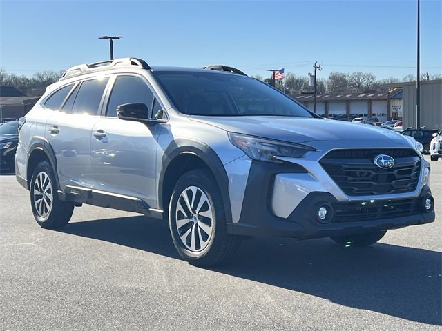 Used 2024 Subaru Outback Premium image 34