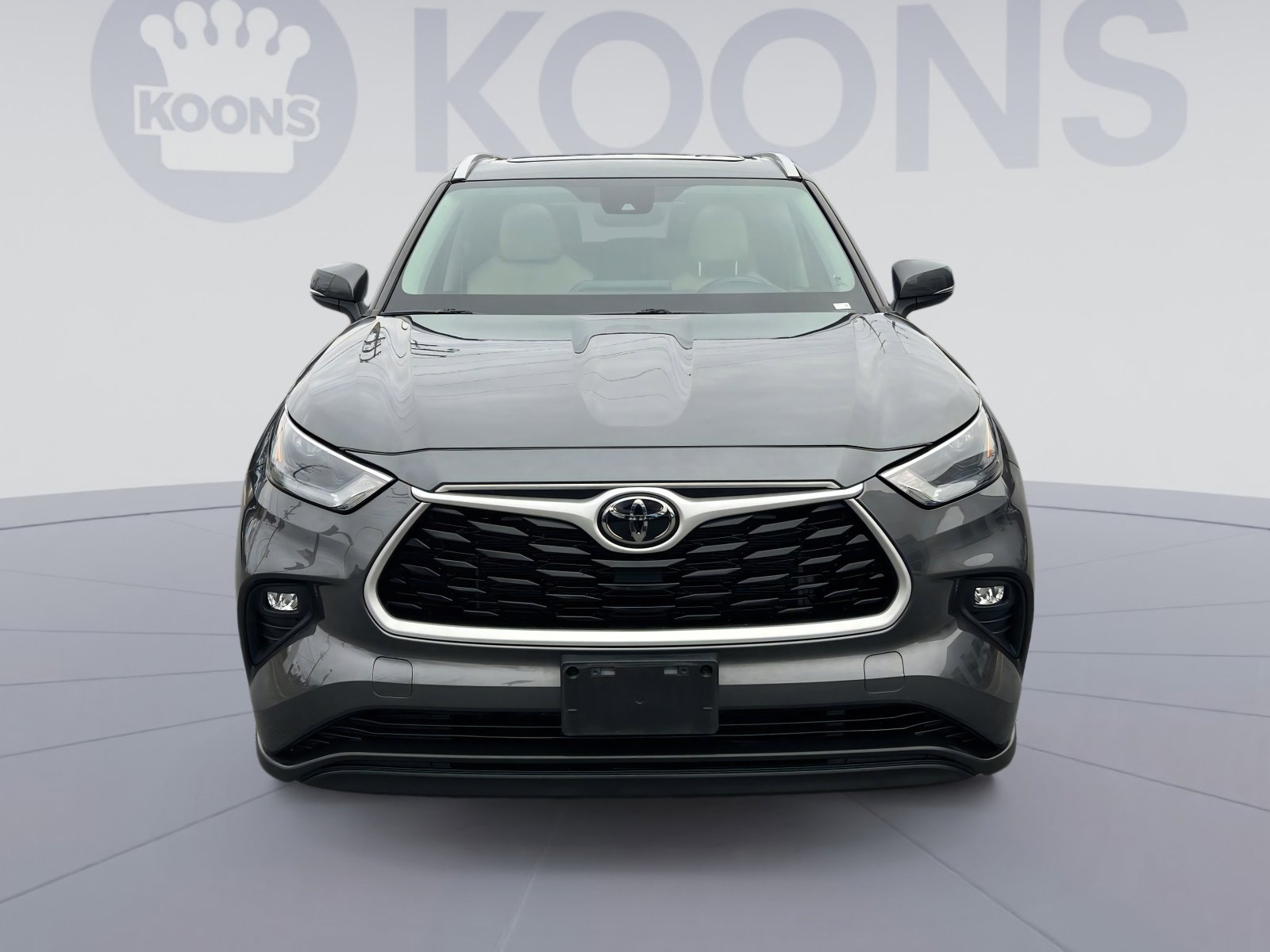 Used 2022 Toyota Highlander XLE image 11