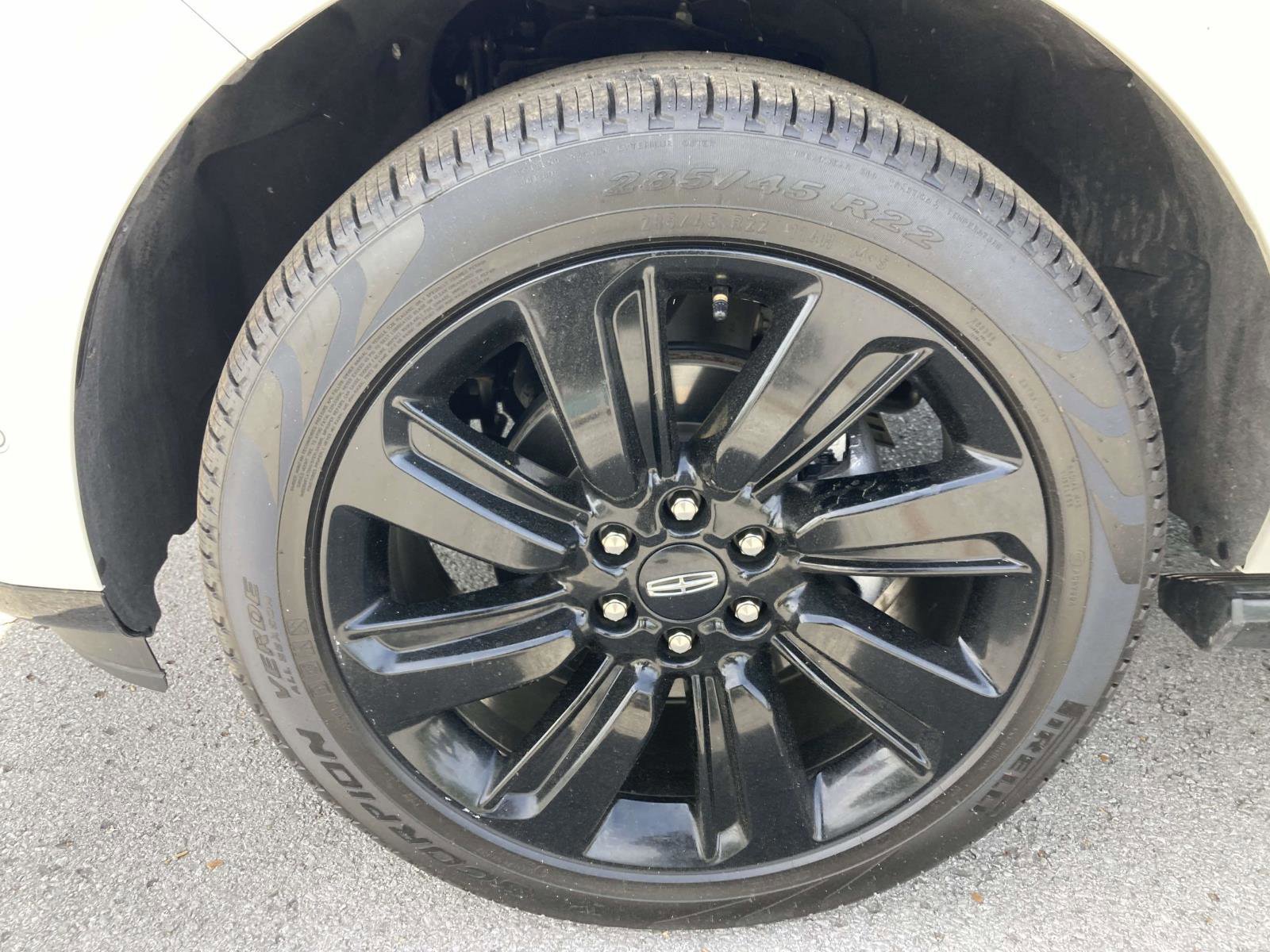 Certified 2024 Lincoln Navigator L Reserve AWD/4WD image 14