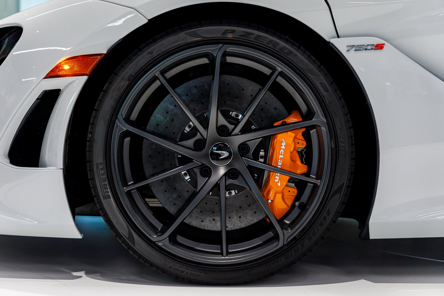 Used 2027 McLaren 750S RWD image 47