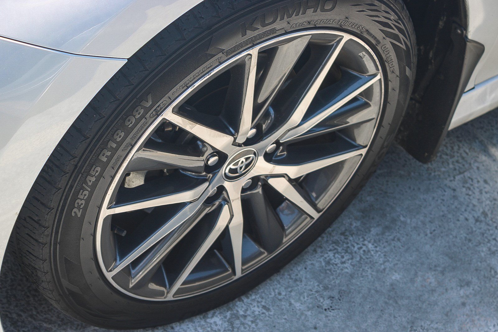 Used 2022 Toyota Camry XLE FWD image 8
