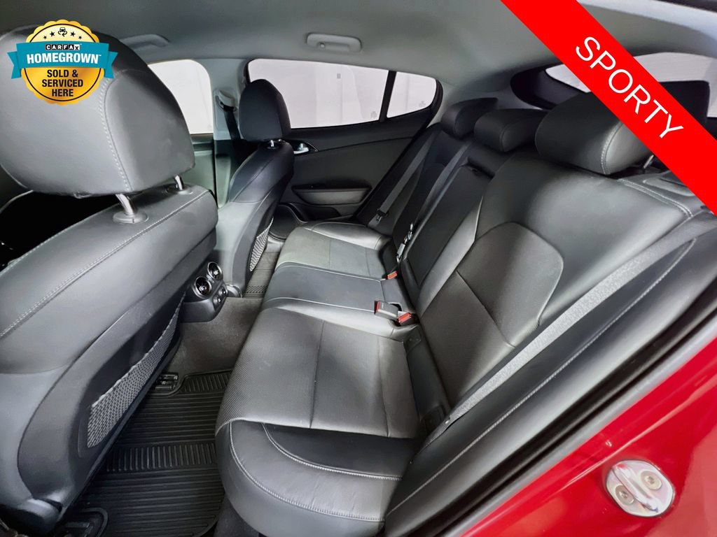 Used 2019 Kia Stinger RWD image 21
