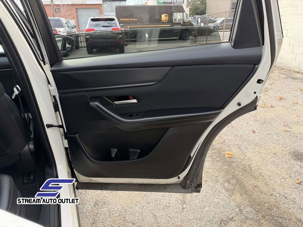 Used 2024 MAZDA CX-90 3.3 Turbo w/ Select Package image 23