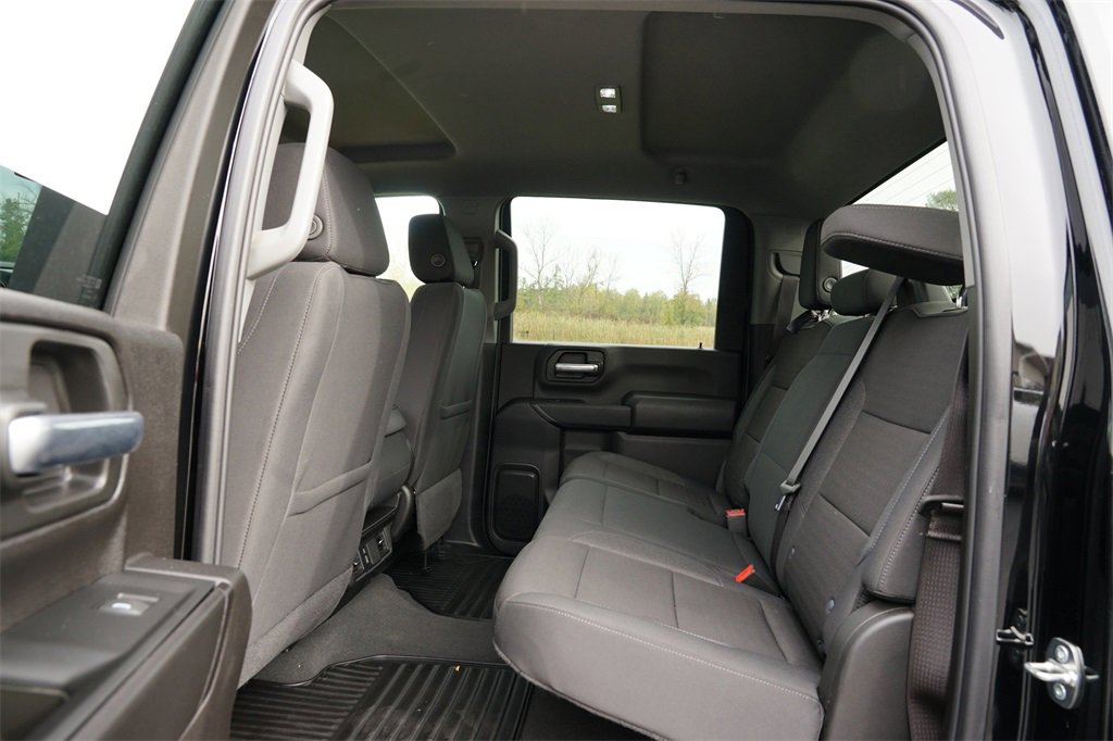 Used 2024 Chevrolet Silverado 2500 Custom w/ Custom Value Package image 19