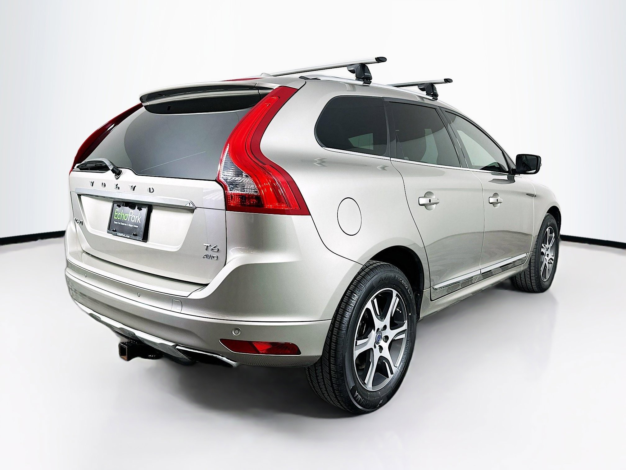 Used 2015 Volvo XC60 T6 image 9