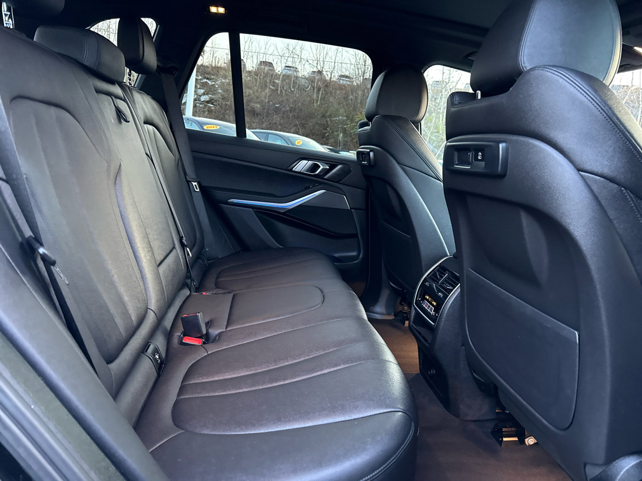 Used 2022 BMW X5 xDrive40i w/ Premium Package image 32