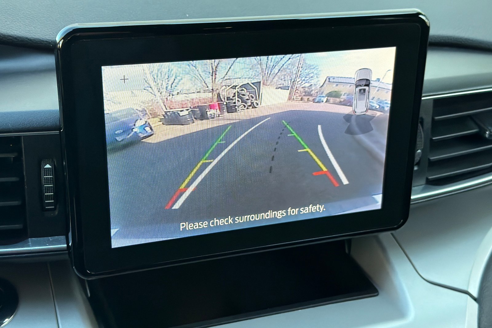 Used 2024 Ford Explorer XLT w/ Equipment Group 202A image 20