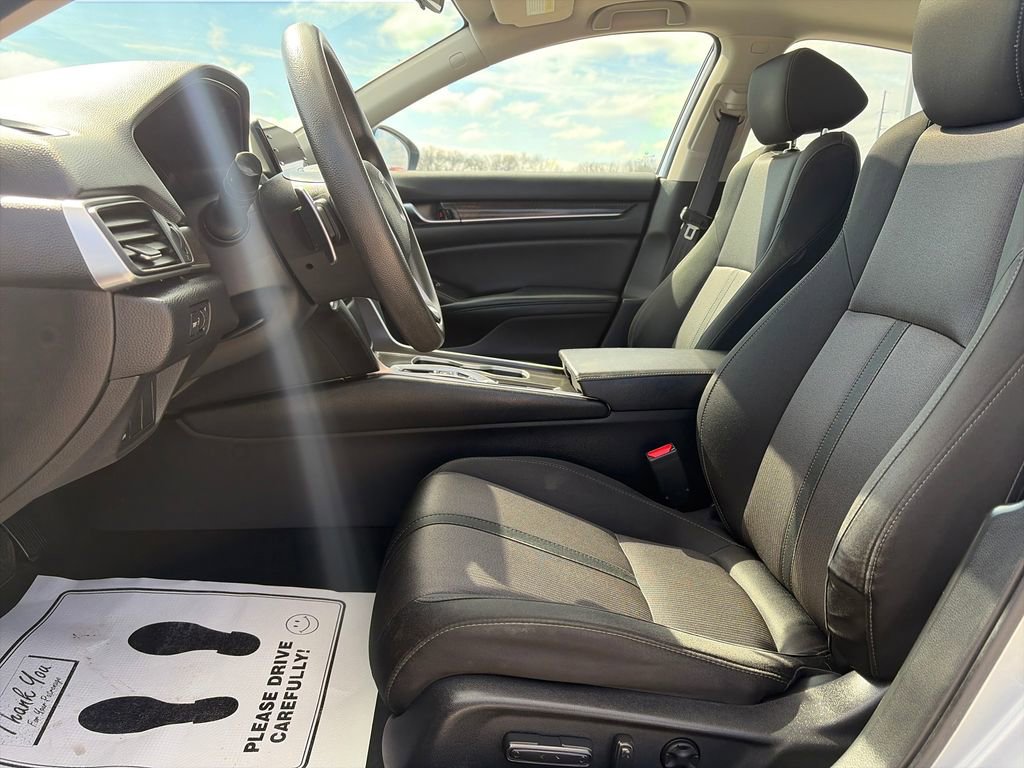 Used 2019 Honda Accord EX image 16