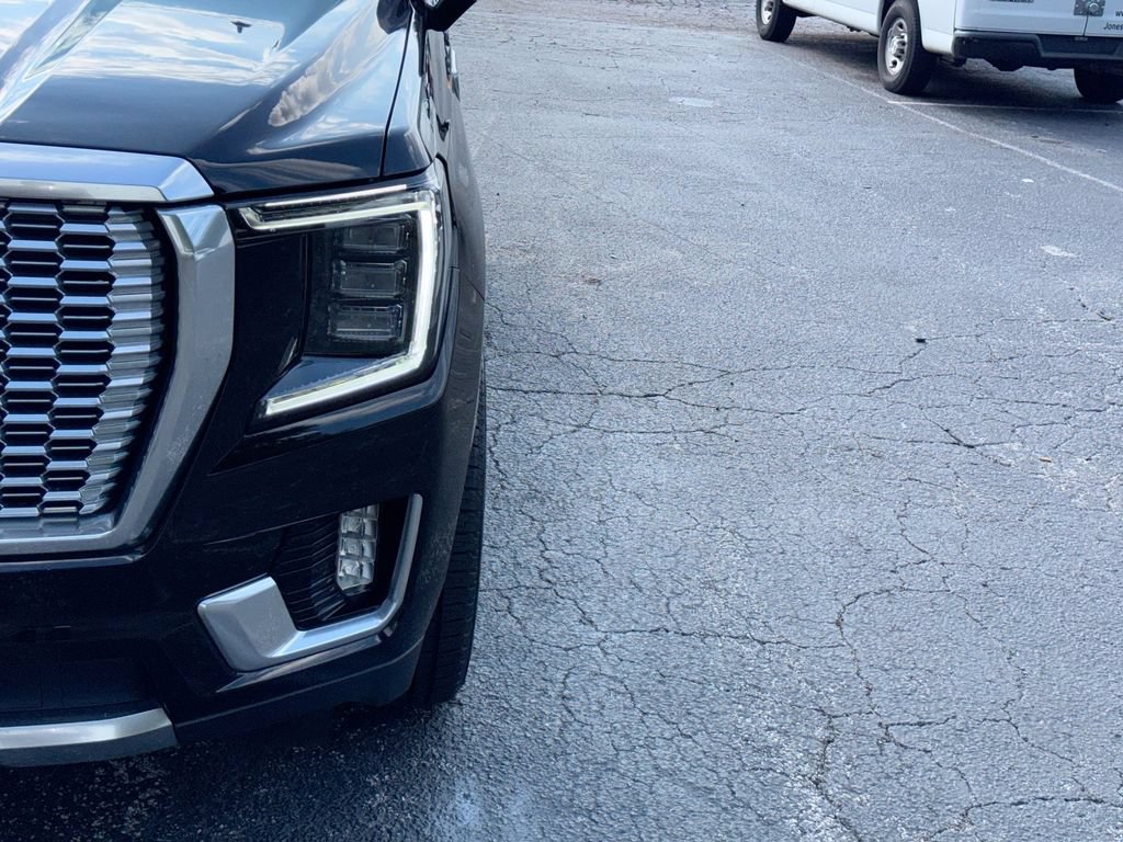 Used 2023 GMC Yukon Denali RWD image 10