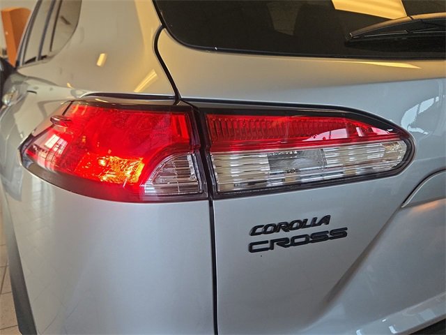 Used 2024 Toyota Corolla Cross SE image 27