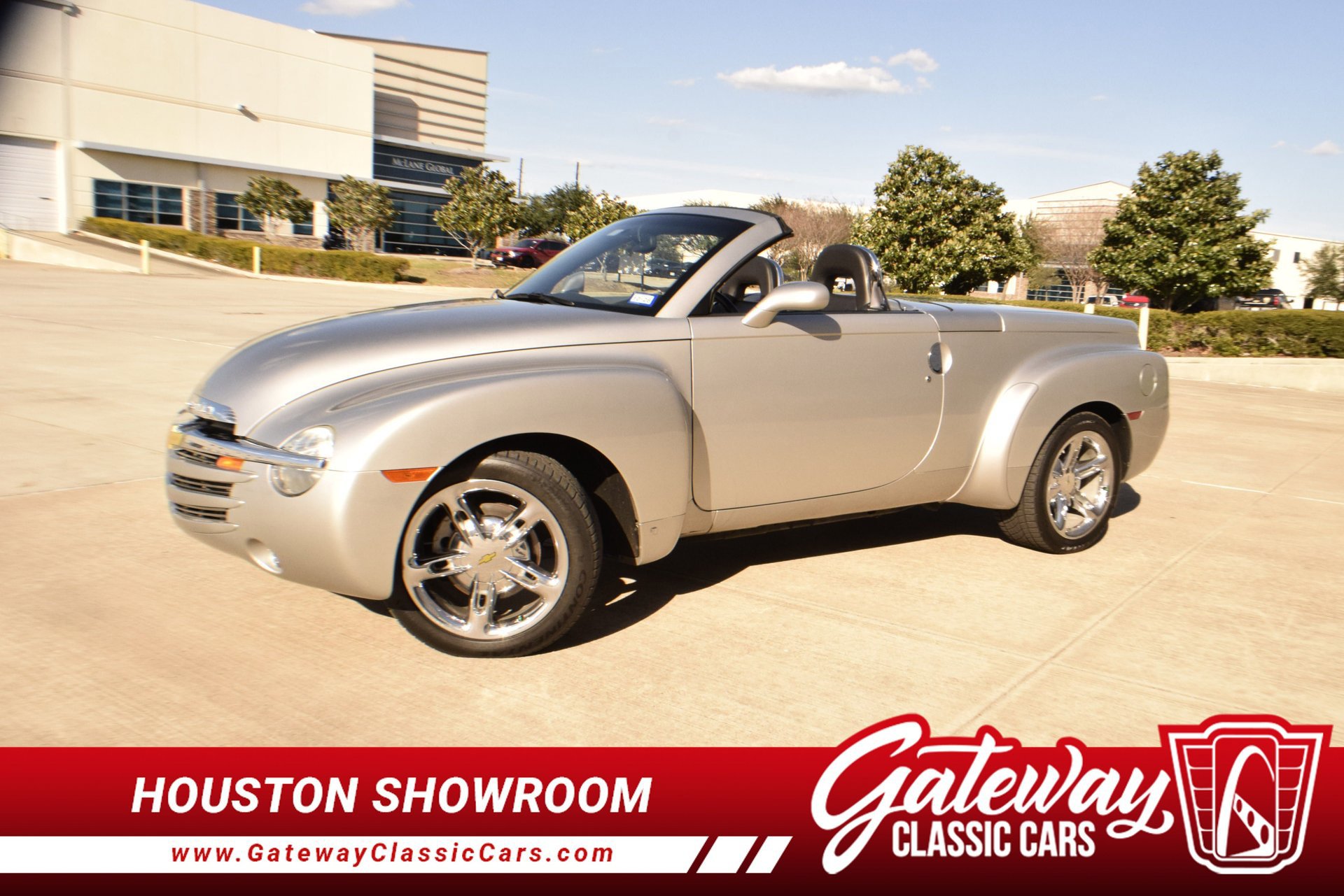 Used 2006 Chevrolet SSR w/ Preferred Equipment Group RWD image 1