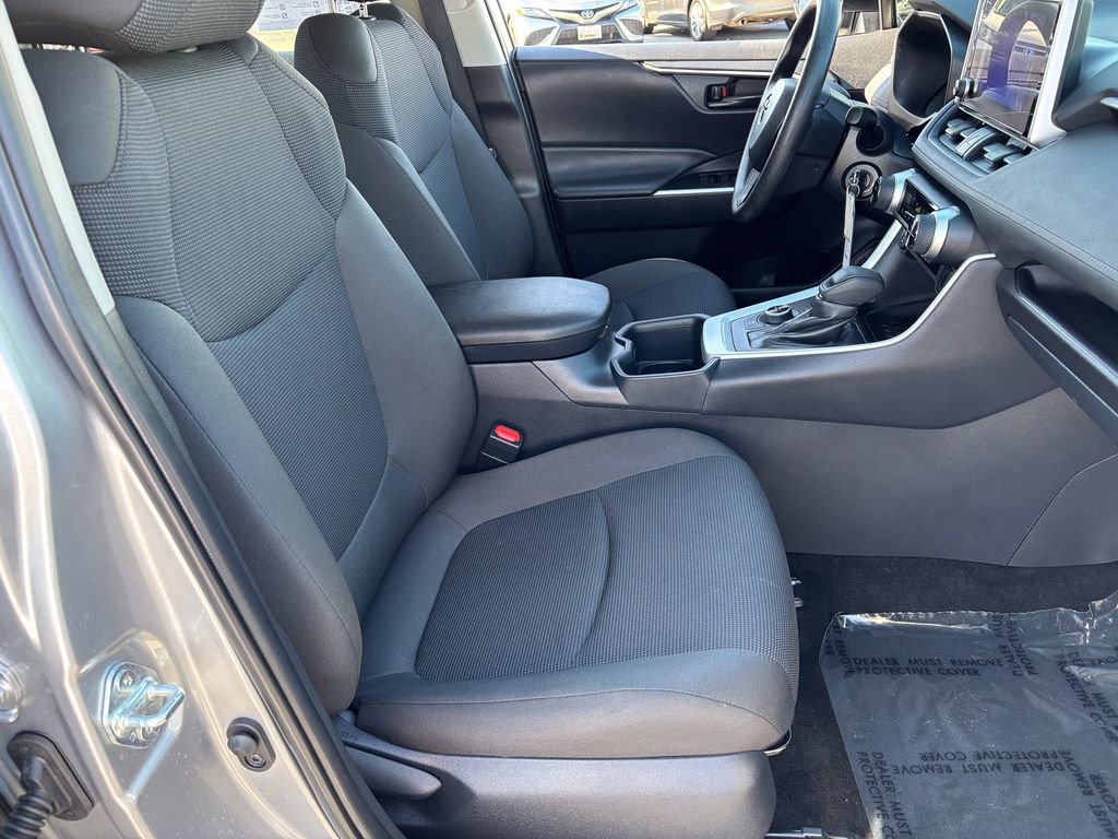 Certified 2025 Toyota RAV4 LE AWD/4WD image 36
