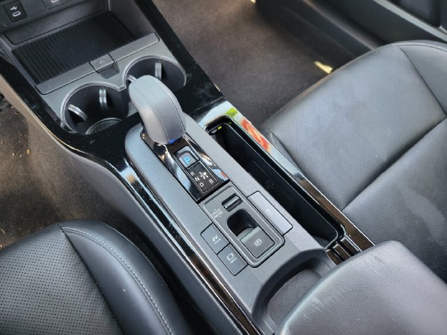 Used 2024 Toyota Prius XLE FWD image 18