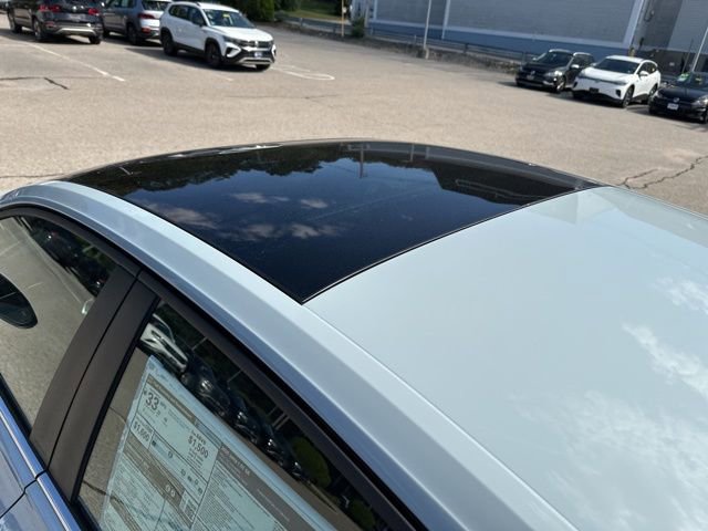 New 2025 Volkswagen Jetta SE image 9