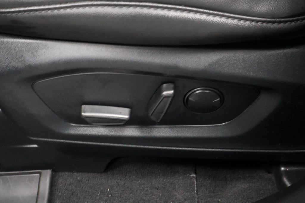 Certified 2022 Ford Explorer XLT w/ Equipment Group 202A image 26