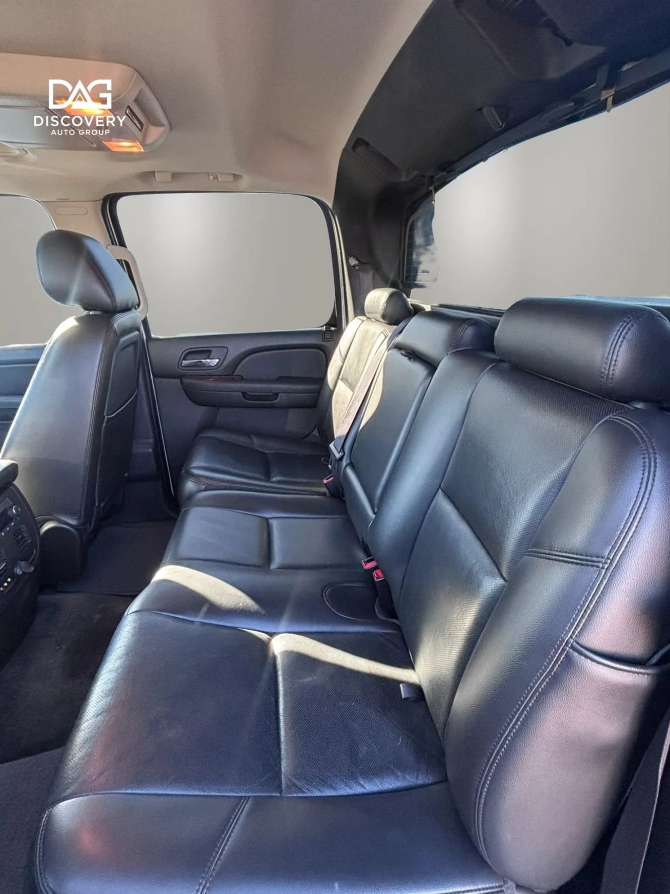 Used 2011 Chevrolet Avalanche LTZ AWD/4WD image 13