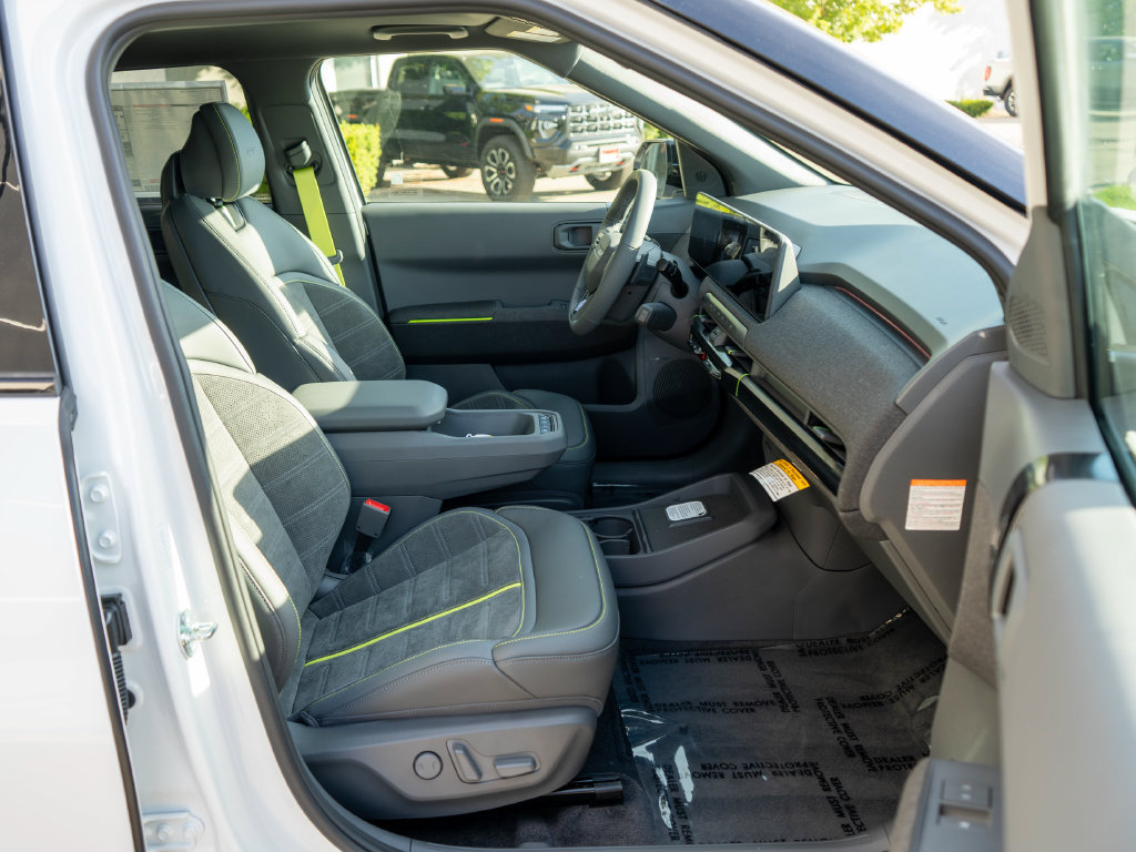 New 2027 Kia EV3 GT AWD/4WD image 10