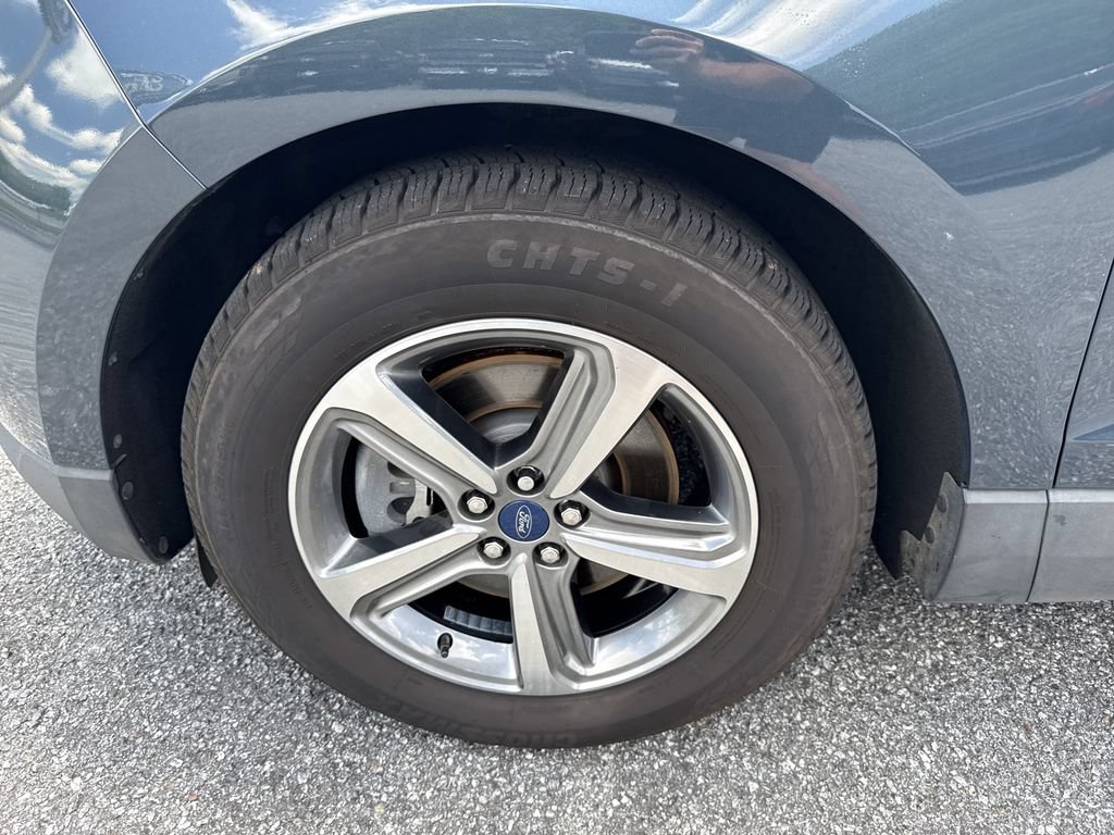 Used 2019 Ford Edge SEL w/ Equipment Group 201A AWD/4WD image 11