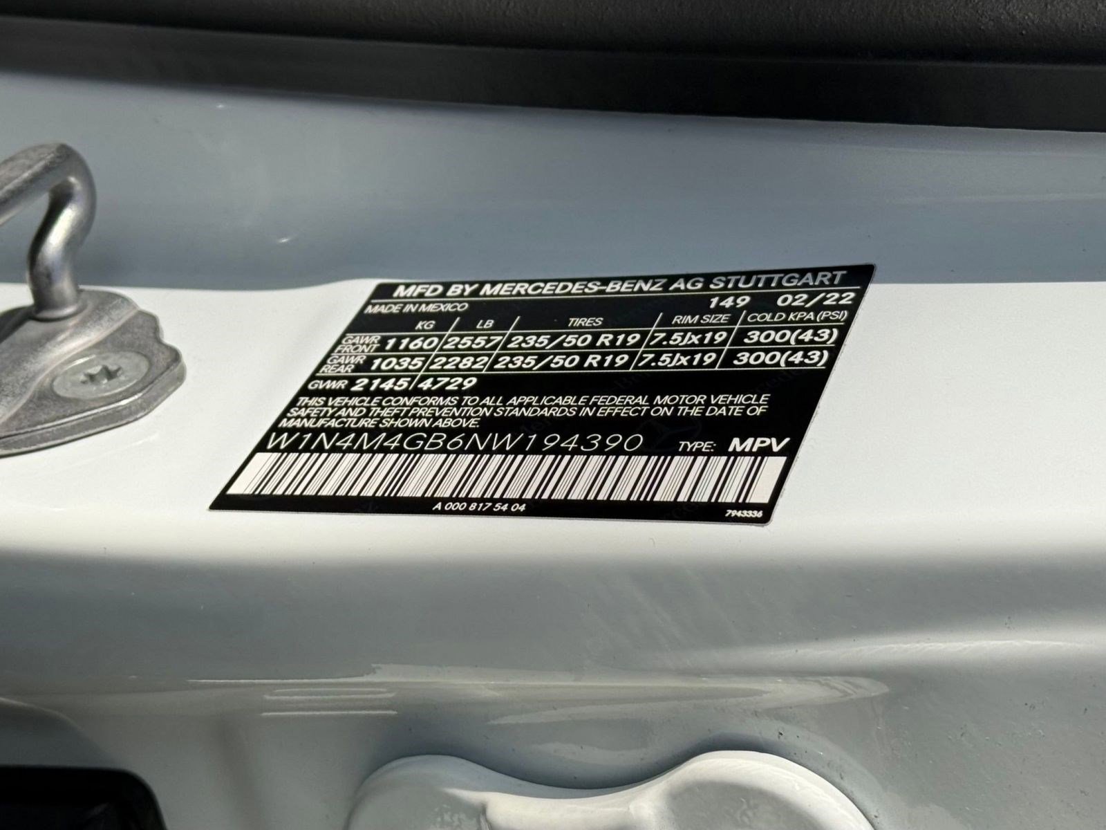 Used 2022 Mercedes-Benz GLB 250 w/ Premium Package Lite image 19