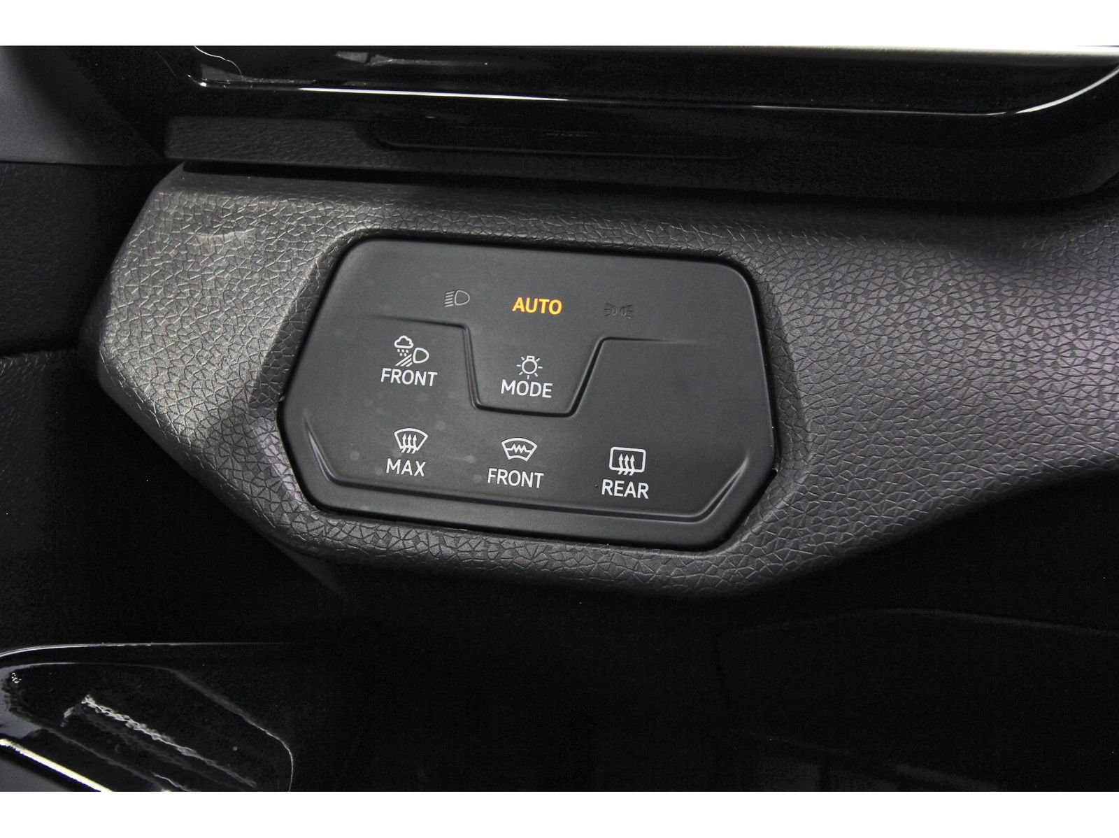 Used 2023 Volkswagen ID.4 Pro AWD/4WD image 23