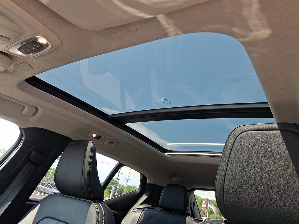 Used 2021 Volvo XC40 T5 Inscription w/ Climate Package AWD/4WD image 18