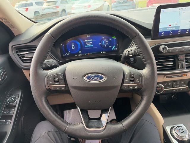 Certified 2020 Ford Escape Titanium image 10