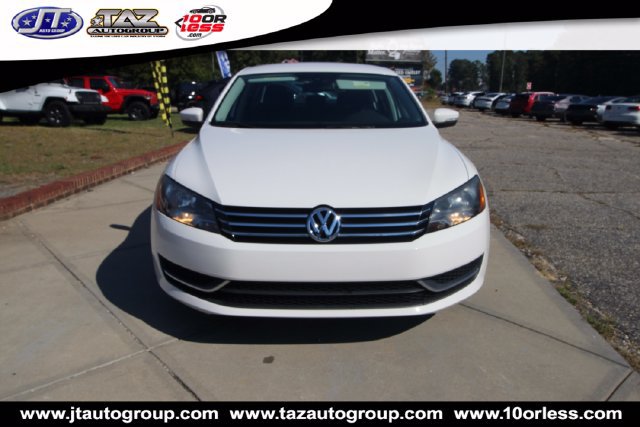 Used 2013 Volkswagen Passat 2.5 SE FWD image 2