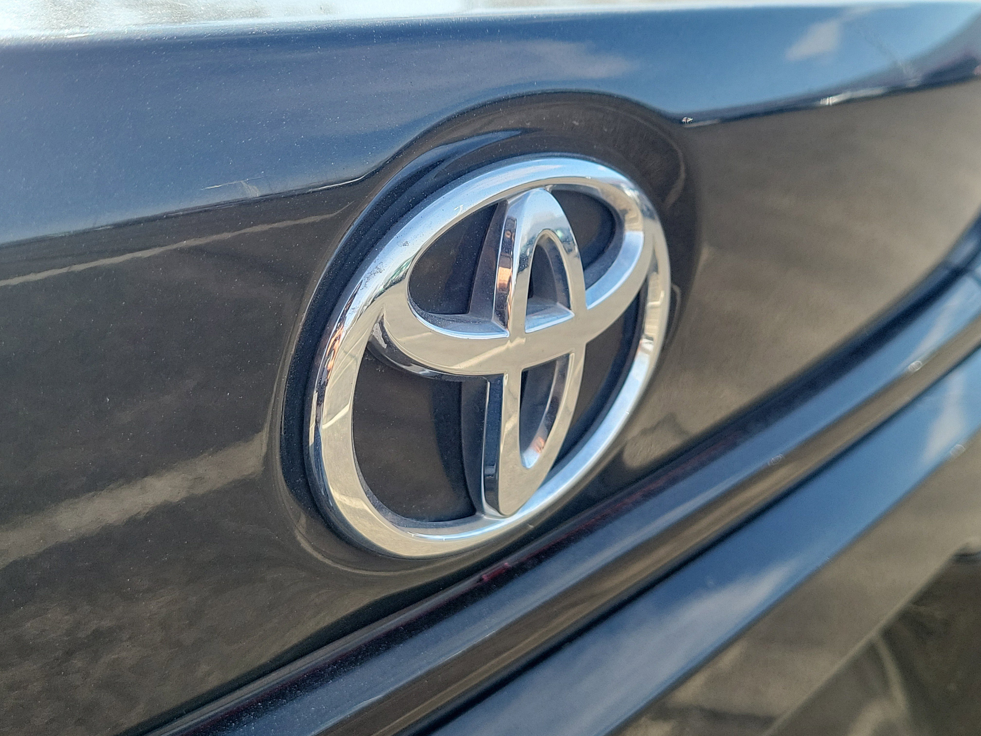 Used 2022 Toyota Corolla LE image 6