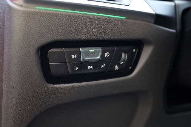 Used 2023 BMW 330i xDrive Sedan w/ Driving Assistance Package image 13