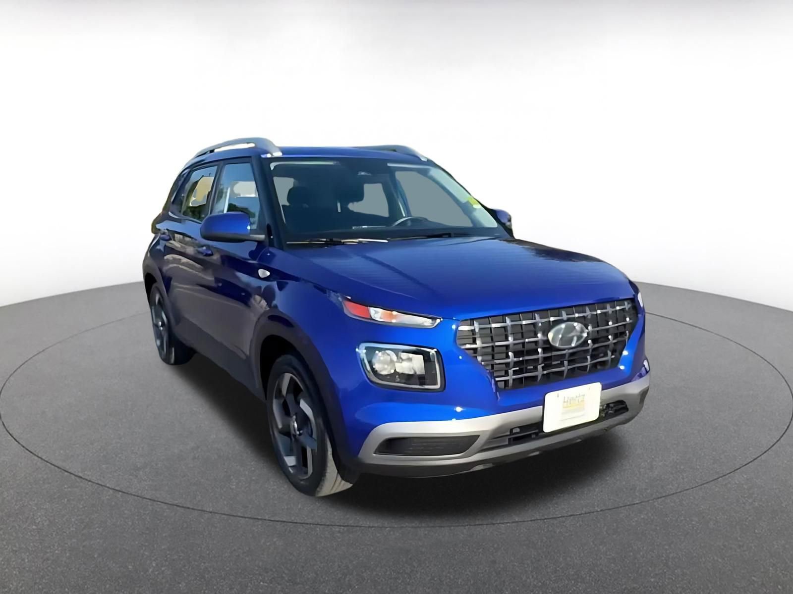 Used 2025 Hyundai Venue SEL image 3
