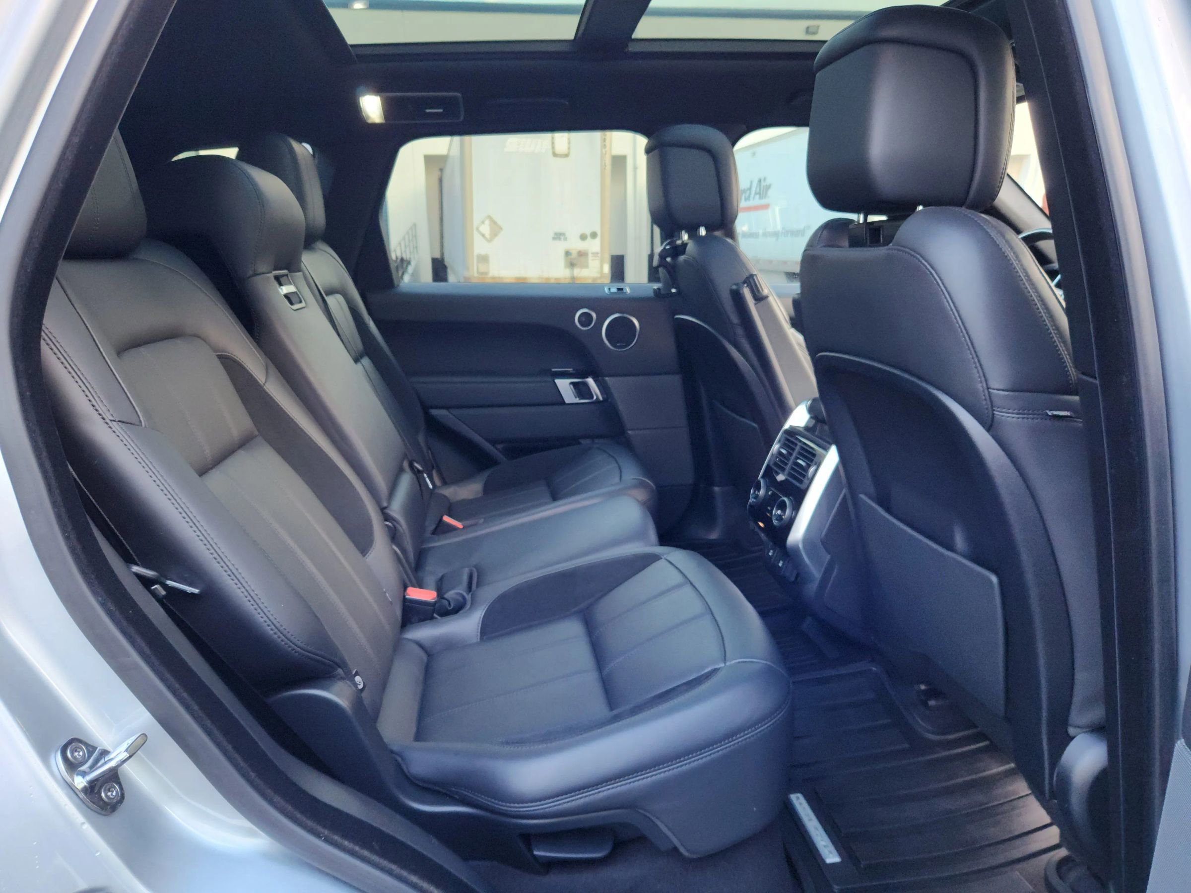 Used 2020 Land Rover Range Rover Sport HST image 20