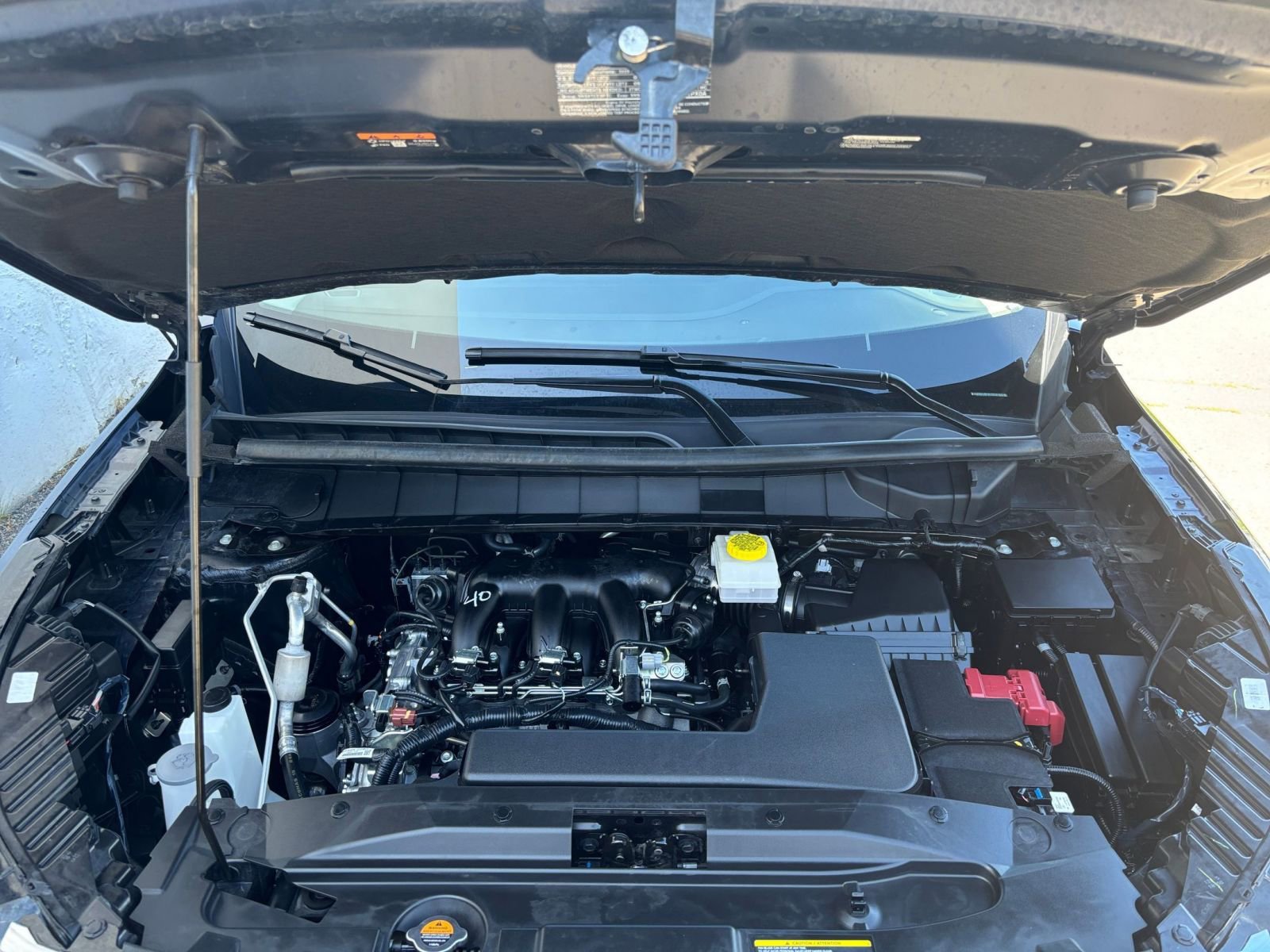 Used 2025 Nissan Pathfinder SV image 35