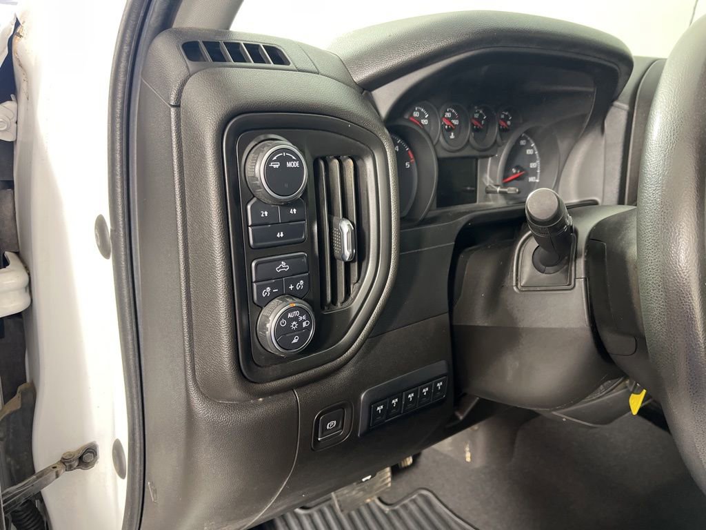 Used 2022 Chevrolet Silverado 2500 Custom w/ Custom Value Package image 21