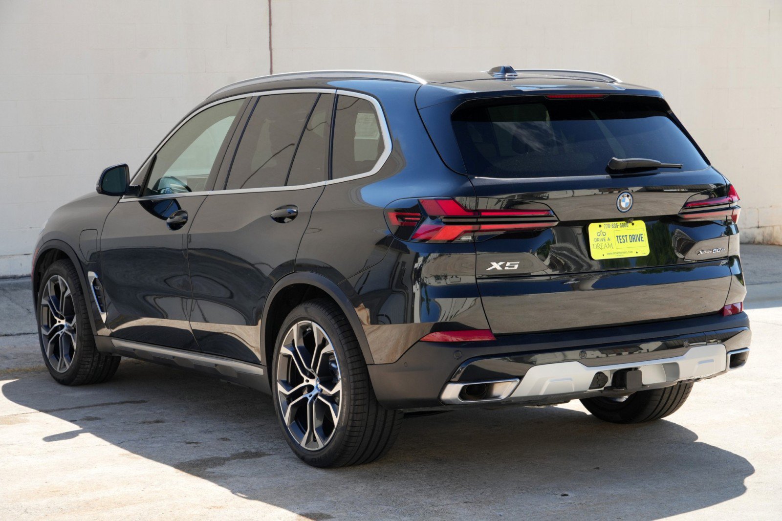 Used 2024 BMW X5 xDrive50e w/ Premium Package AWD/4WD image 57
