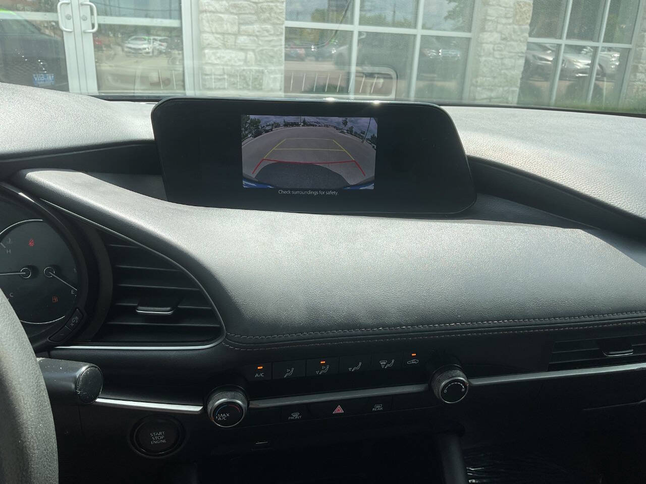 Used 2020 MAZDA MAZDA3 Sedan FWD image 21