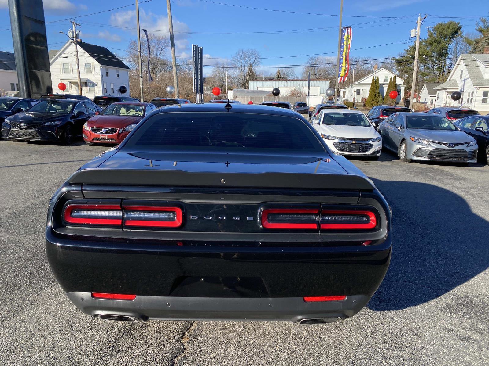 Used 2019 Dodge Challenger R/T Scat Pack w/ Shaker Package image 4