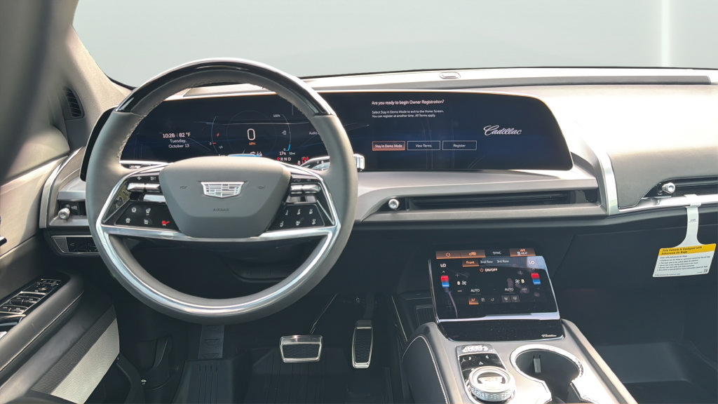 New 2027 Cadillac Vistiq Luxury w/ LPO, Floor Liner Package AWD/4WD image 21