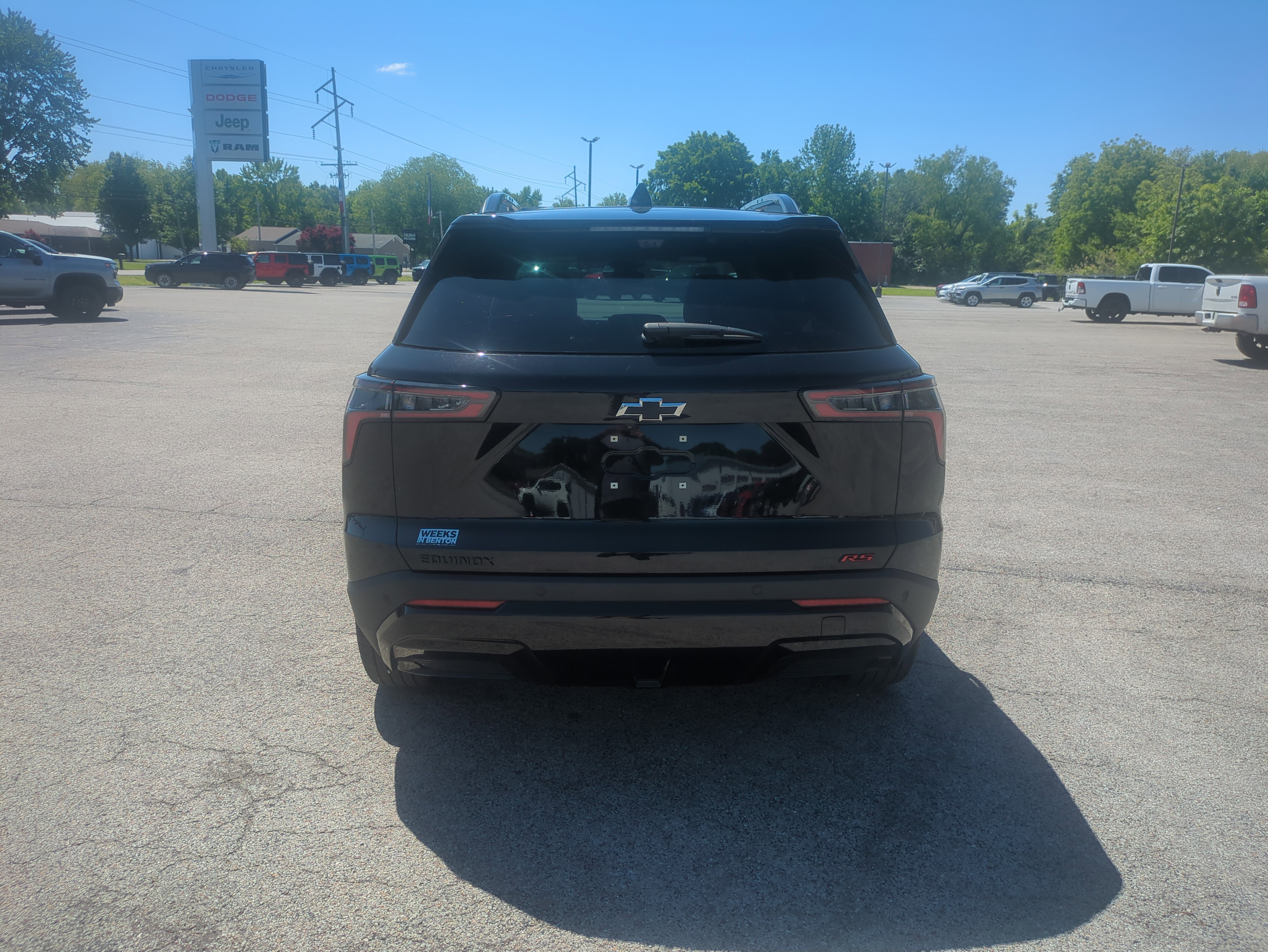 Used 2025 Chevrolet Equinox RS w/ Safety and Technology Package FWD image 3