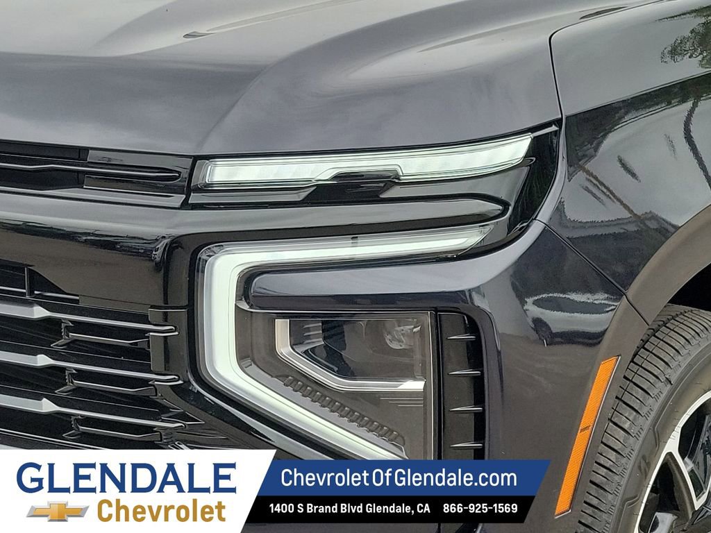 Certified 2025 Chevrolet Suburban RST image 18