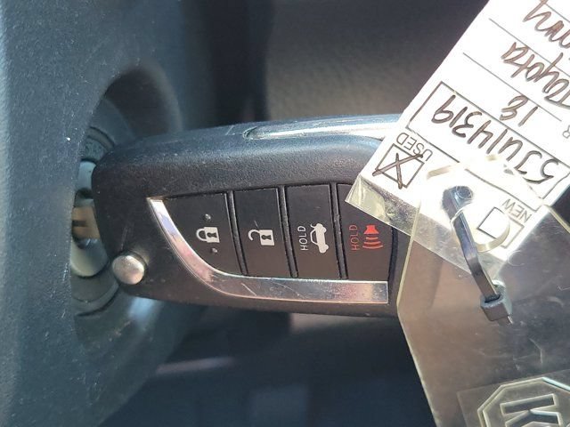 Used 2018 Toyota Camry SE FWD image 28