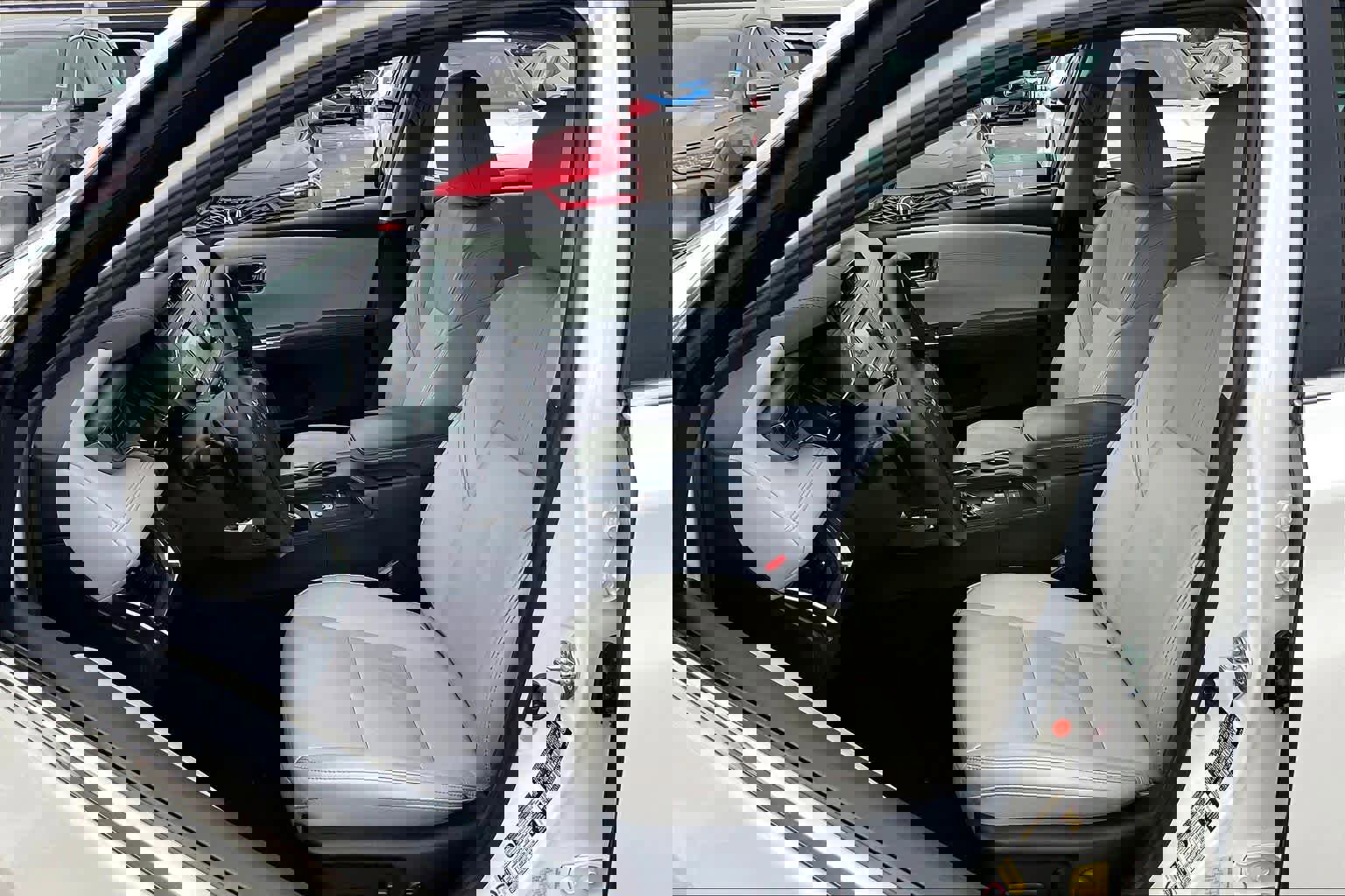 Used 2015 Toyota Avalon XLE image 25