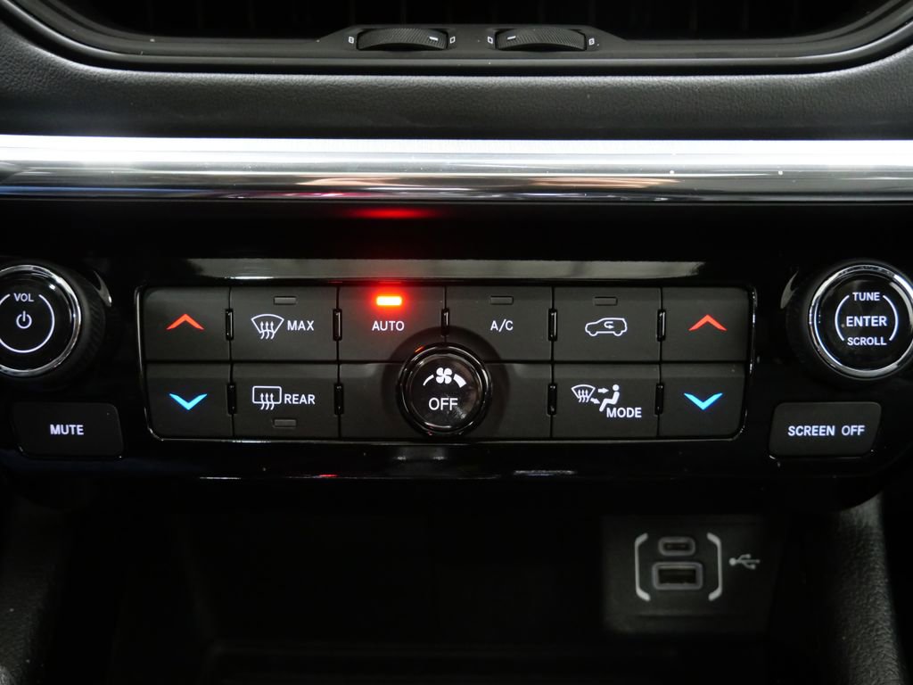 Used 2022 Jeep Compass Limited w/ (RED) Package image 19