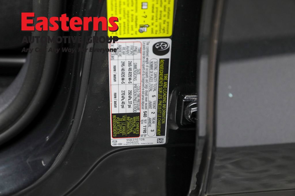 Used 2023 Porsche Macan T image 37